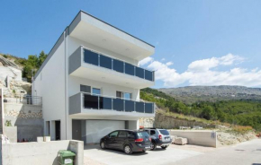 Apartments with a parking space Podstrana, Split - 20835